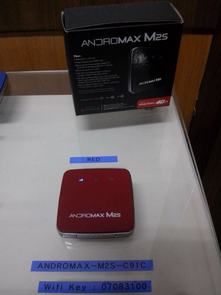 Smartfren Luncurkan MiFi 4G LTE Andromax M2S YANGCANGGIH