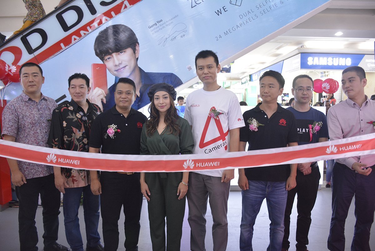 Huawei Official Store Hadir di ITC Roxy Mas 20 huawei 1
