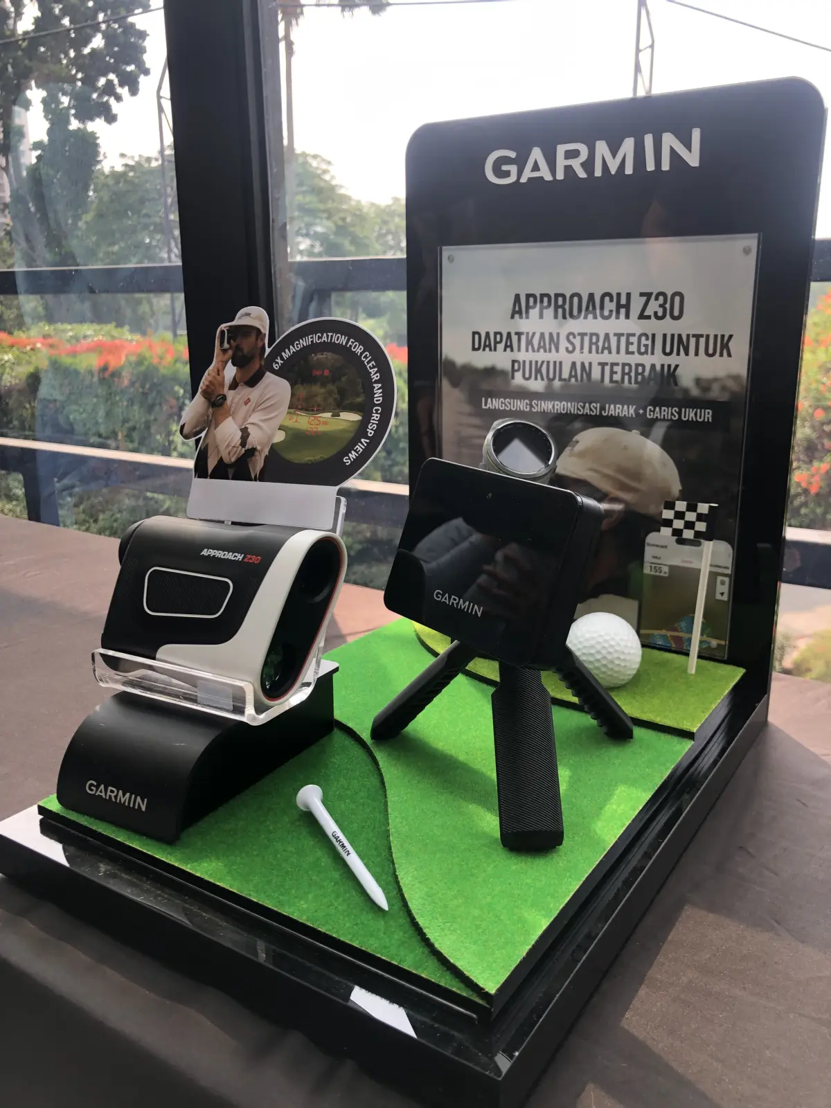 Garmin Approach Z30