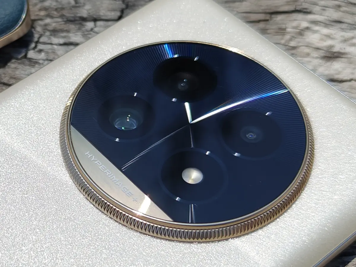 Desain realme 13 Pro Series 5G 2