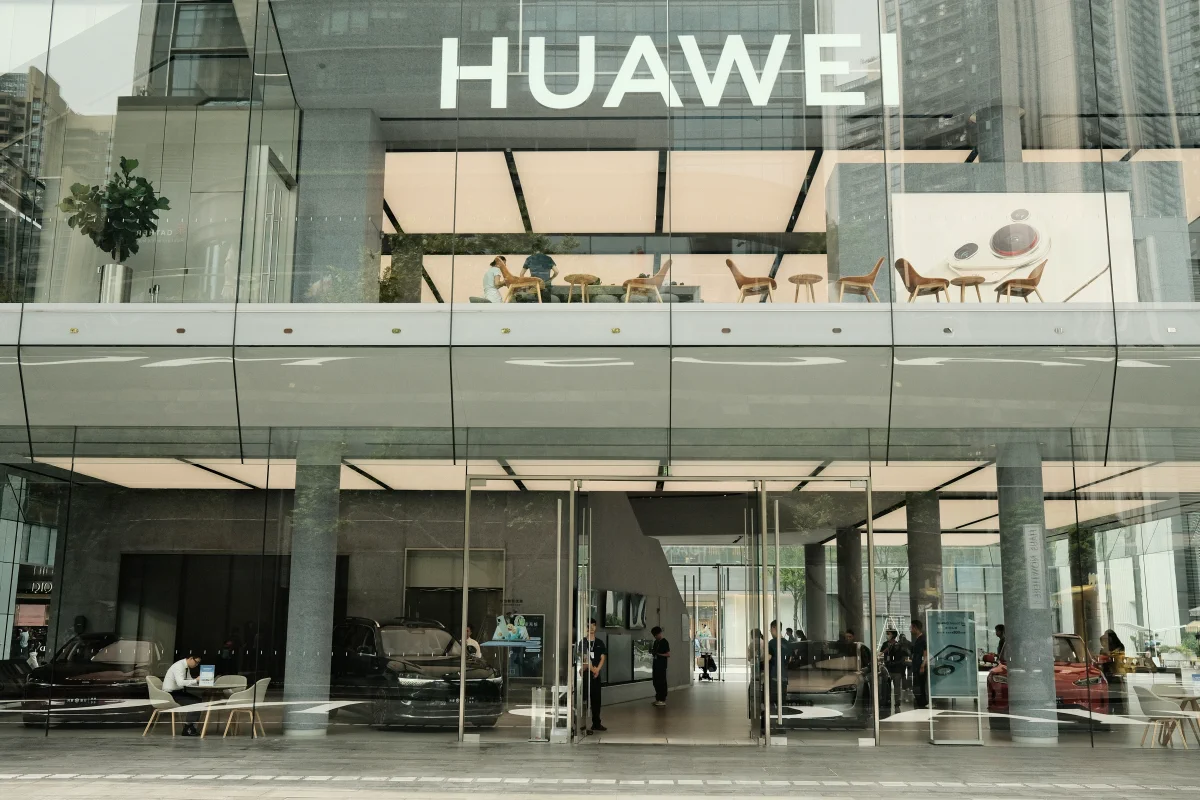 Huawei International Flagship Store di Shenzhen, Toko Huawei Terbesar di Dunia 24 huawei flagship store shenzhen