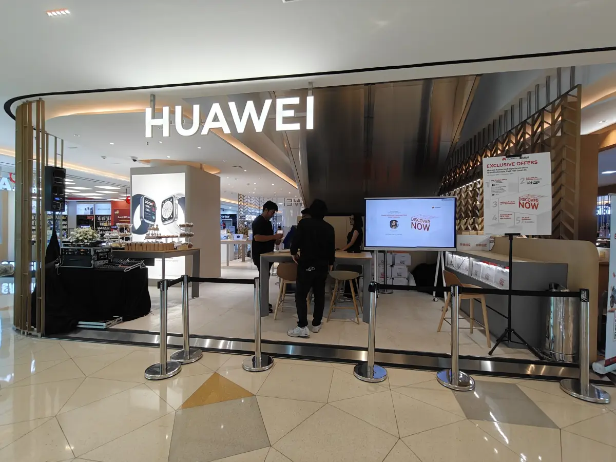 Huawei Experience Store Mall Grand Indonesia Kembali Dibuka 27 Huawei Experience Store Mall Grand Indonesia 3
