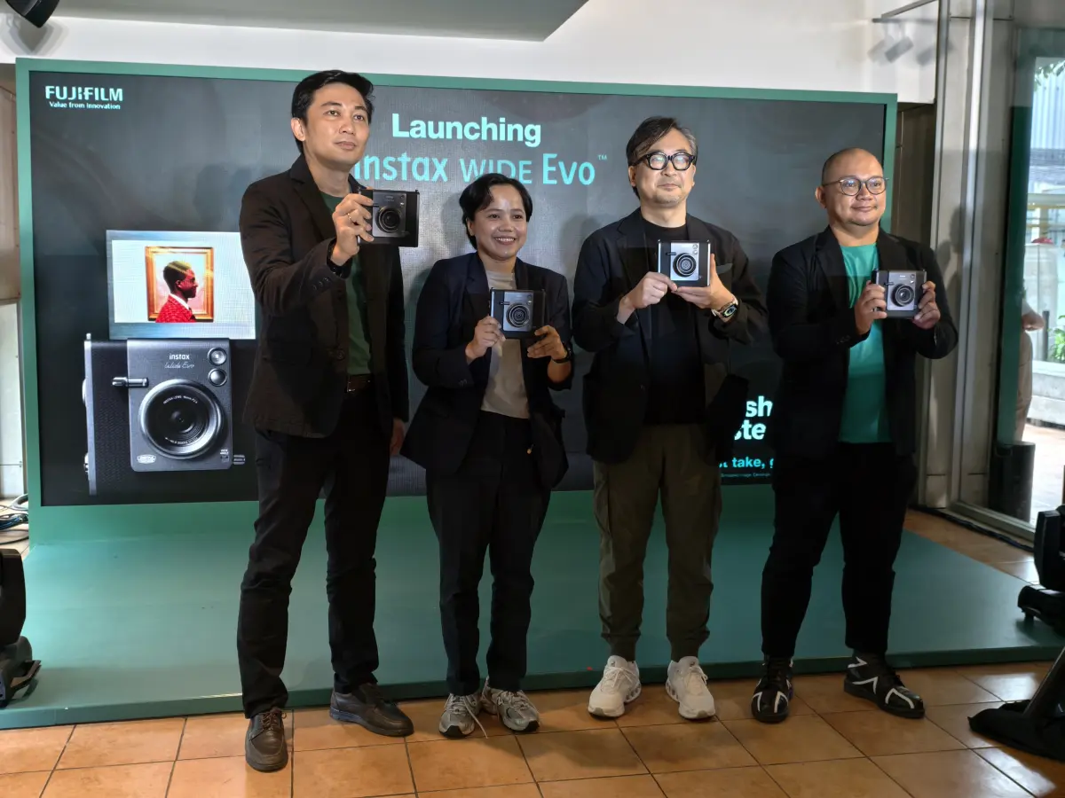 Fujifilm Instax Wide EVO