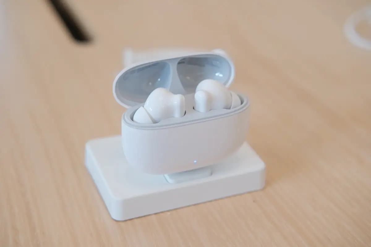 Honor Rilis 8 Produk Inovatif di Indonesia: Smartphone, Laptop, Tablet, Hingga Wearable untuk Pengalaman All-Scenario 37 Honor TWS X7 Lite 1