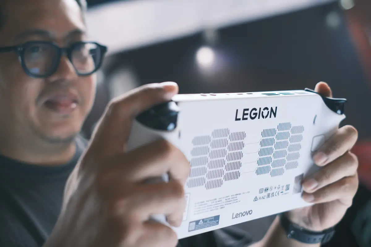 Lenovo Legion Go S 5