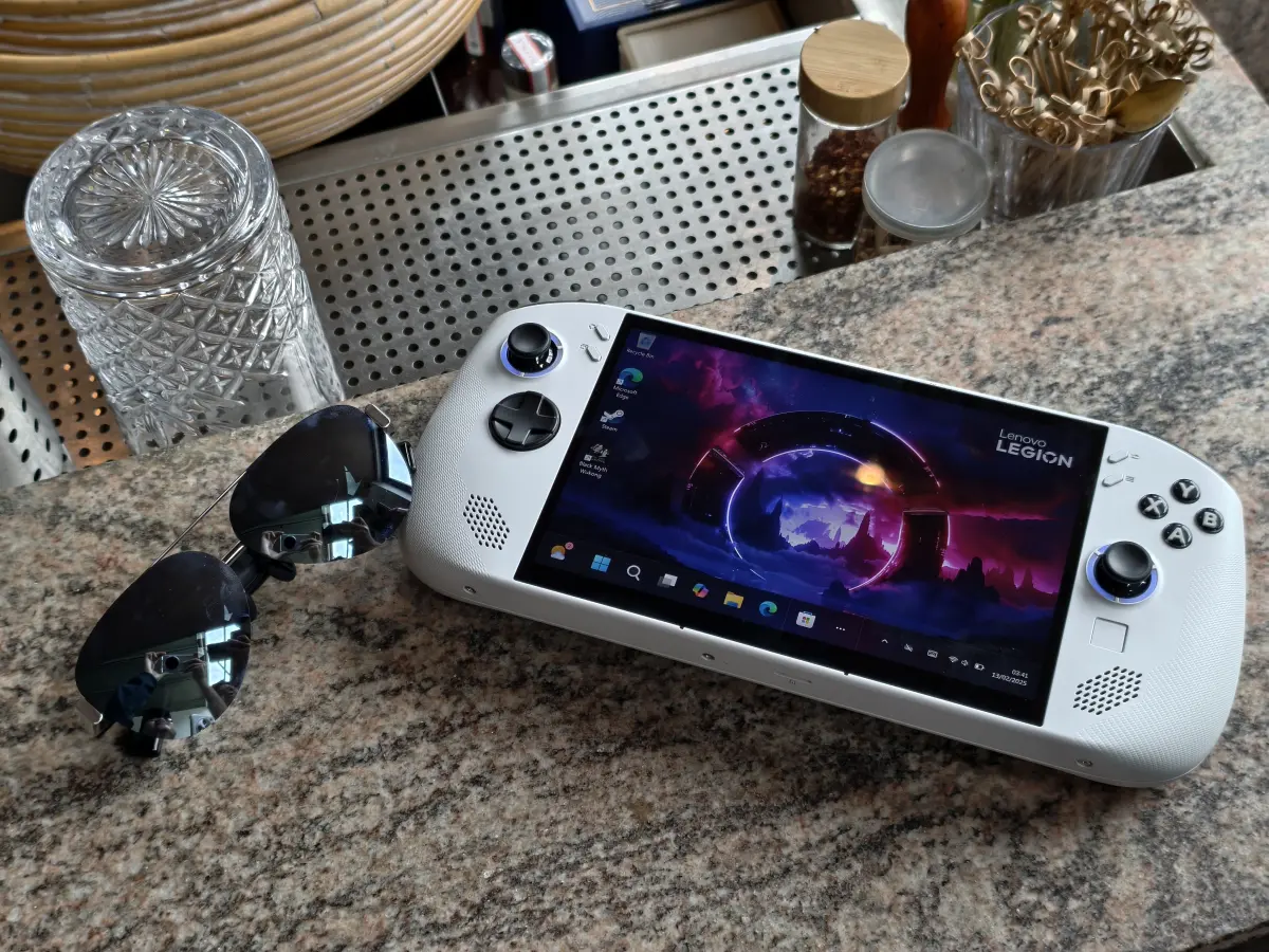 Lenovo Legion Go S 8