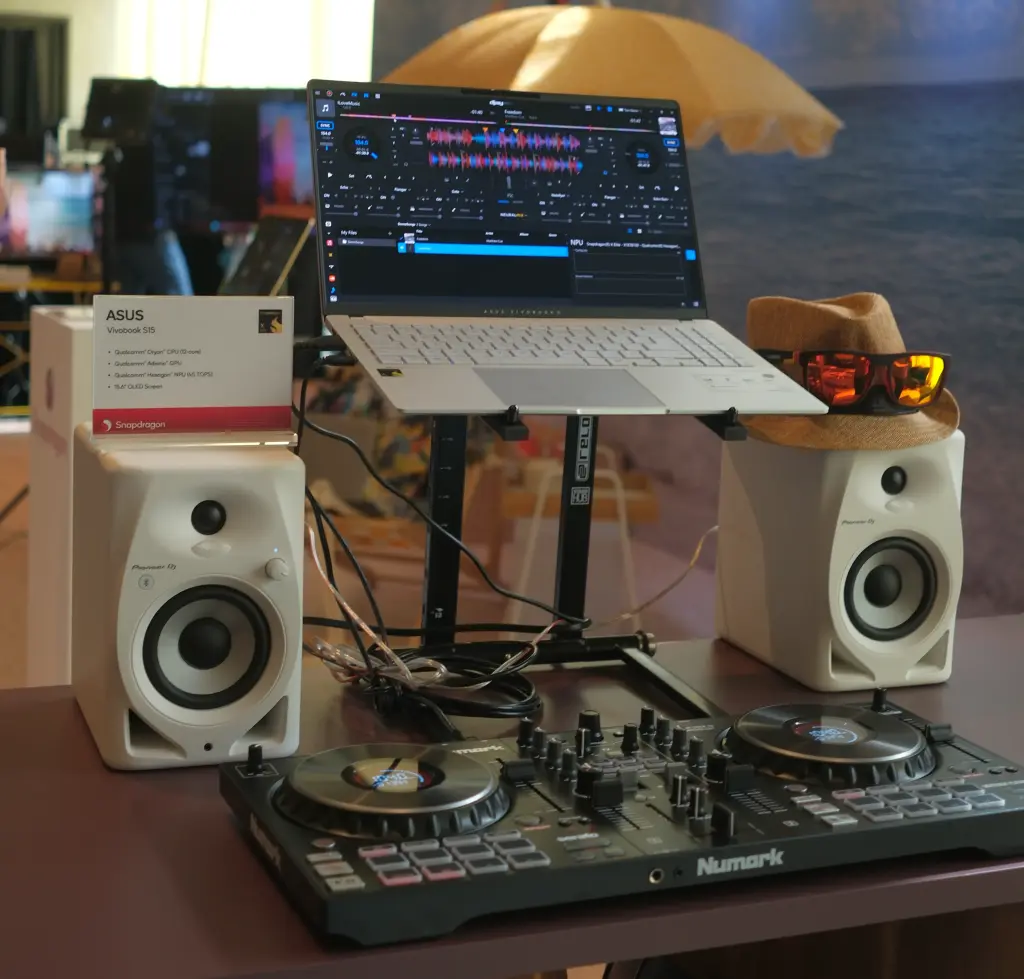 Qualcomm Snapdragon X Series : Platform Baru untuk Masa Depan PC dengan AI 27 dj snapdragon