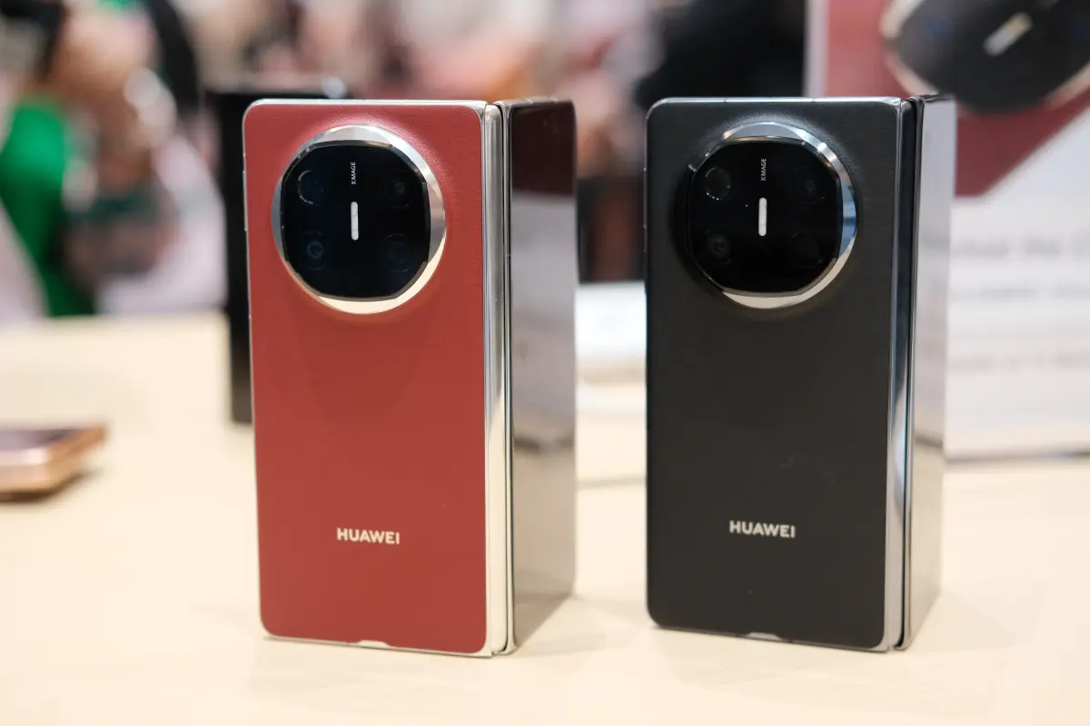 Harga 24,99 Juta Rupiah, Huawei Mate X6 Resmi Hadir di Indonesia 26 huawei Mate X6 2