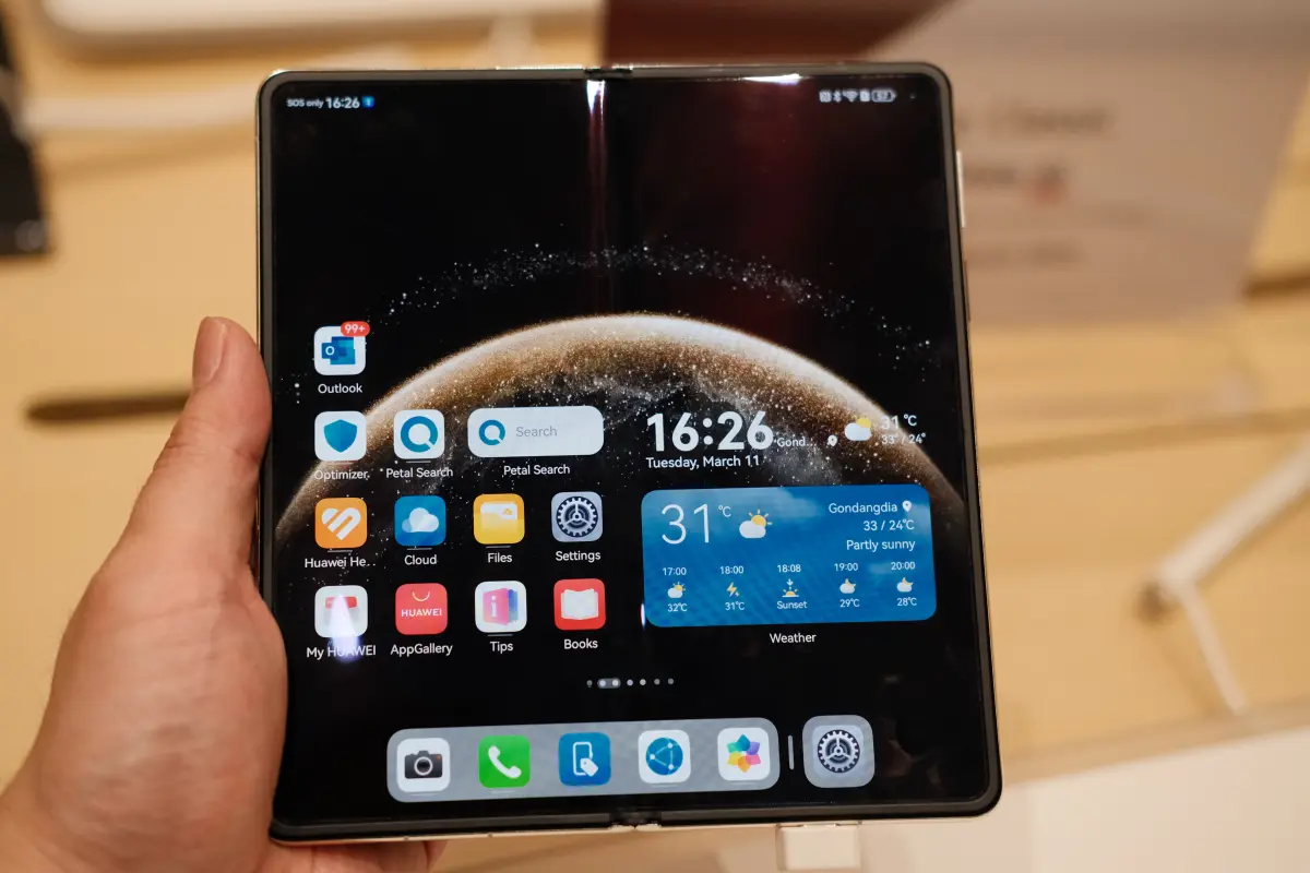Harga 24,99 Juta Rupiah, Huawei Mate X6 Resmi Hadir di Indonesia 23 huawei Mate X6 3