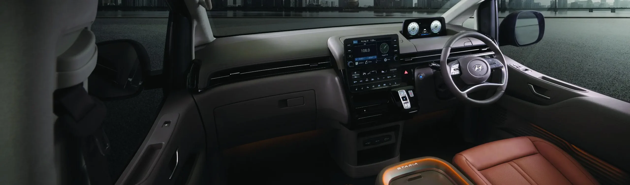 hyundai staria 2025 simply smarter scaled